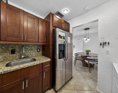 6457 Bay Club Drive - Photo Thumbnail 12