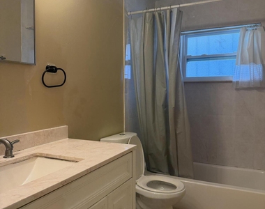 507 S 10th Street - Photo Thumbnail 3
