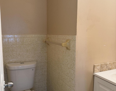 507 S 10th Street - Photo Thumbnail 4