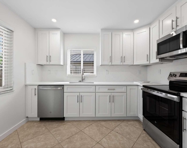 1329 Sw 151st Way - Photo Thumbnail 7