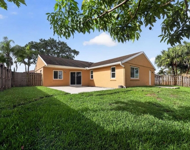 1329 Sw 151st Way - Photo Thumbnail 1