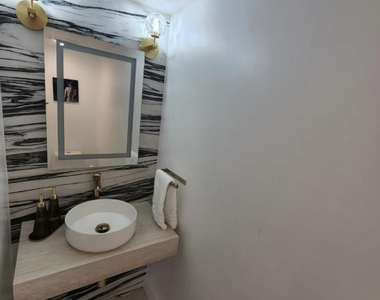 9706 Nw 51st Terrace - Photo Thumbnail 7
