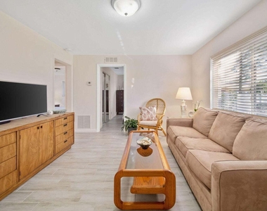 1201 Ne 2nd Avenue - Photo Thumbnail 6