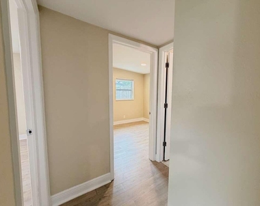 3640 Gull Road - Photo Thumbnail 21