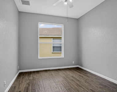 671 Nw Stanford Lane - Photo Thumbnail 13