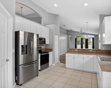 671 Nw Stanford Lane - Photo Thumbnail 5