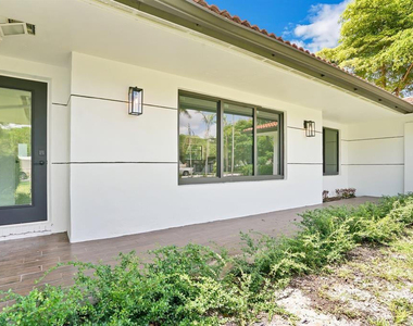 4190 Sw 4th Street - Photo Thumbnail 3