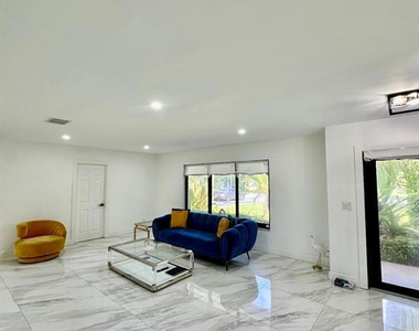 4190 Sw 4th Street - Photo Thumbnail 6