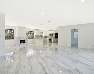 4190 Sw 4th Street - Photo Thumbnail 9