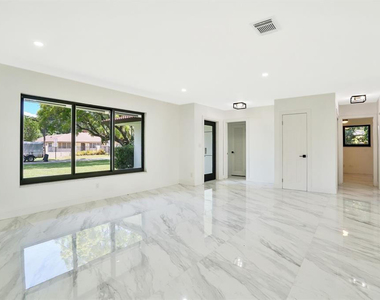 4190 Sw 4th Street - Photo Thumbnail 10