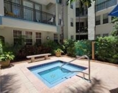 533 Ne 3rd Avenue - Photo Thumbnail 2