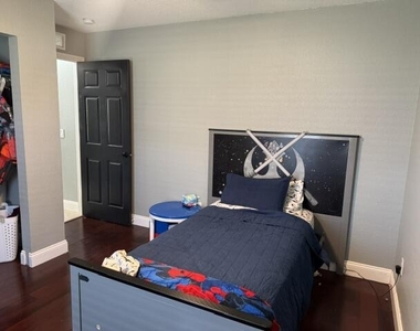 1166 Sw Dorchester Street - Photo Thumbnail 12