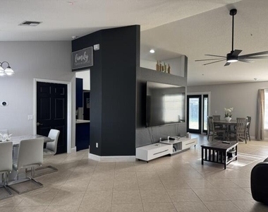 1166 Sw Dorchester Street - Photo Thumbnail 5