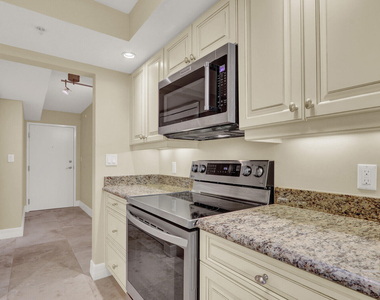 3000 N Ocean Drive - Photo Thumbnail 15