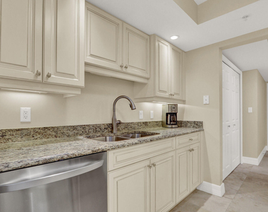 3000 N Ocean Drive - Photo Thumbnail 14