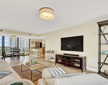 3000 N Ocean Drive - Photo Thumbnail 3