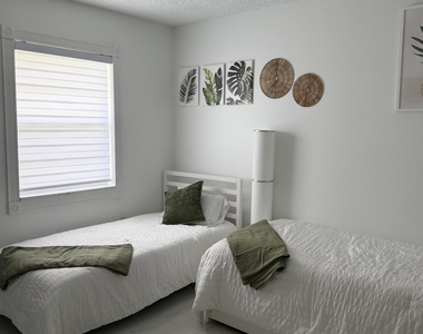 9052 Fountain Road - Photo Thumbnail 8