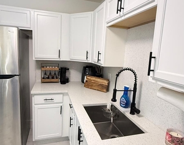 9052 Fountain Road - Photo Thumbnail 11