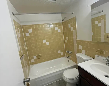 87-9 Dumont Avenue - Photo Thumbnail 3