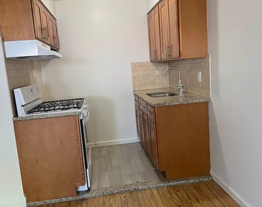 87-9 Dumont Avenue - Photo Thumbnail 4