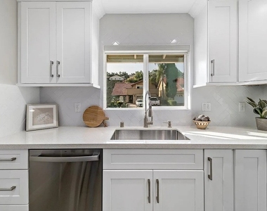 2720 E Melissa - Photo Thumbnail 2