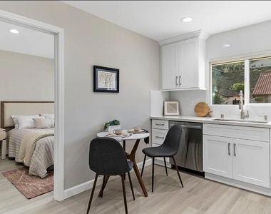 2720 E Melissa - Photo Thumbnail 3