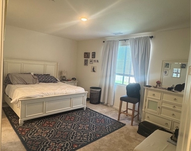 9509 Venetian - Photo Thumbnail 17