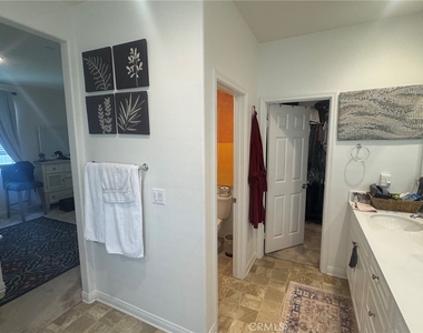 9509 Venetian - Photo Thumbnail 19