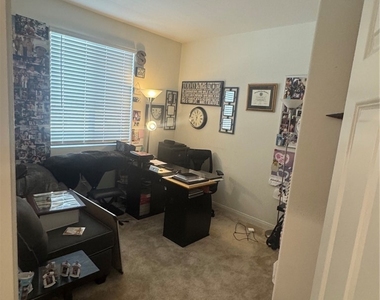 9509 Venetian - Photo Thumbnail 14