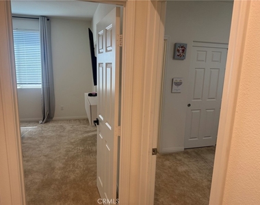 9509 Venetian - Photo Thumbnail 4