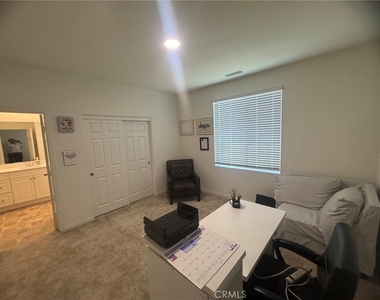 9509 Venetian - Photo Thumbnail 8