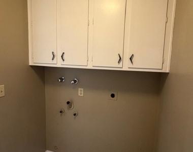 25861 Mccall Boulevard - Photo Thumbnail 17