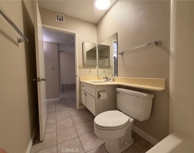 25861 Mccall Boulevard - Photo Thumbnail 8