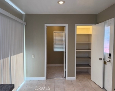 25861 Mccall Boulevard - Photo Thumbnail 3