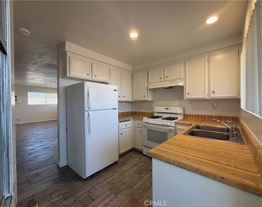 7436 Carnelian - Photo Thumbnail 11