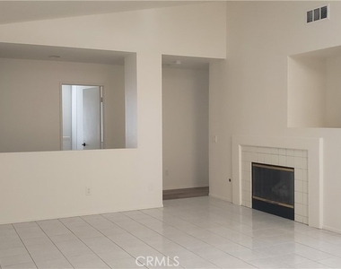 3080 Hampton Avenue - Photo Thumbnail 5