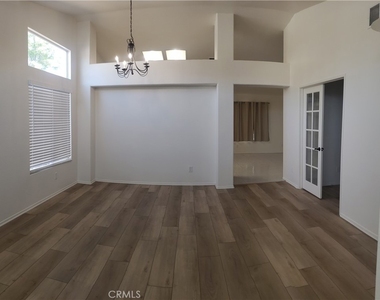 3080 Hampton Avenue - Photo Thumbnail 3