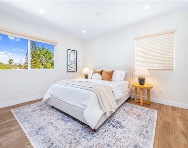 17154 Chatsworth Street - Photo Thumbnail 3