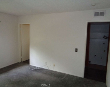 42935 15th Street W - Photo Thumbnail 12