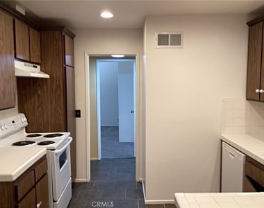 42935 15th Street W - Photo Thumbnail 5