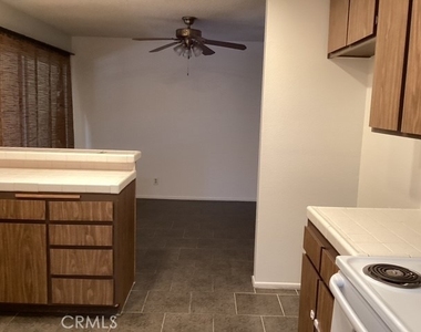 42935 15th Street W - Photo Thumbnail 7