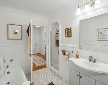 6145 W 6th Street - Photo Thumbnail 32