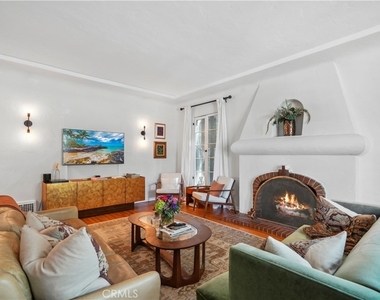 6145 W 6th Street - Photo Thumbnail 3