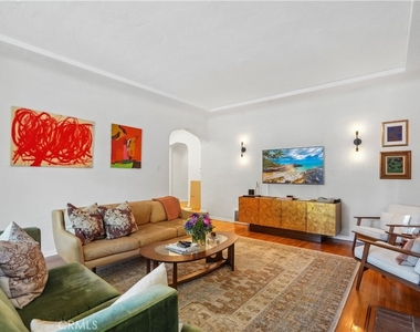 6145 W 6th Street - Photo Thumbnail 4