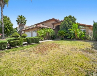 18835 Brasilia Drive - Photo Thumbnail 5