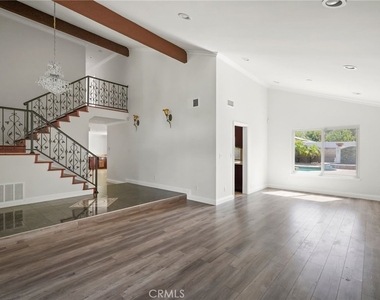 18835 Brasilia Drive - Photo Thumbnail 11
