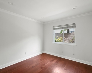 18835 Brasilia Drive - Photo Thumbnail 33