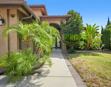 18835 Brasilia Drive - Photo Thumbnail 6