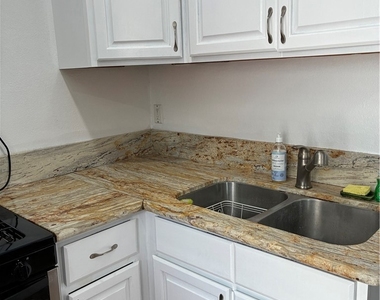 5920 Carell - Photo Thumbnail 3