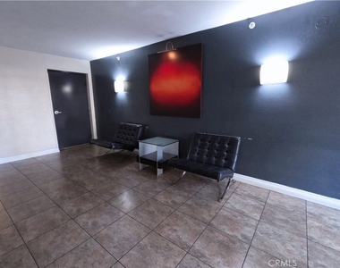 5510 Owensmouth Avenue - Photo Thumbnail 8